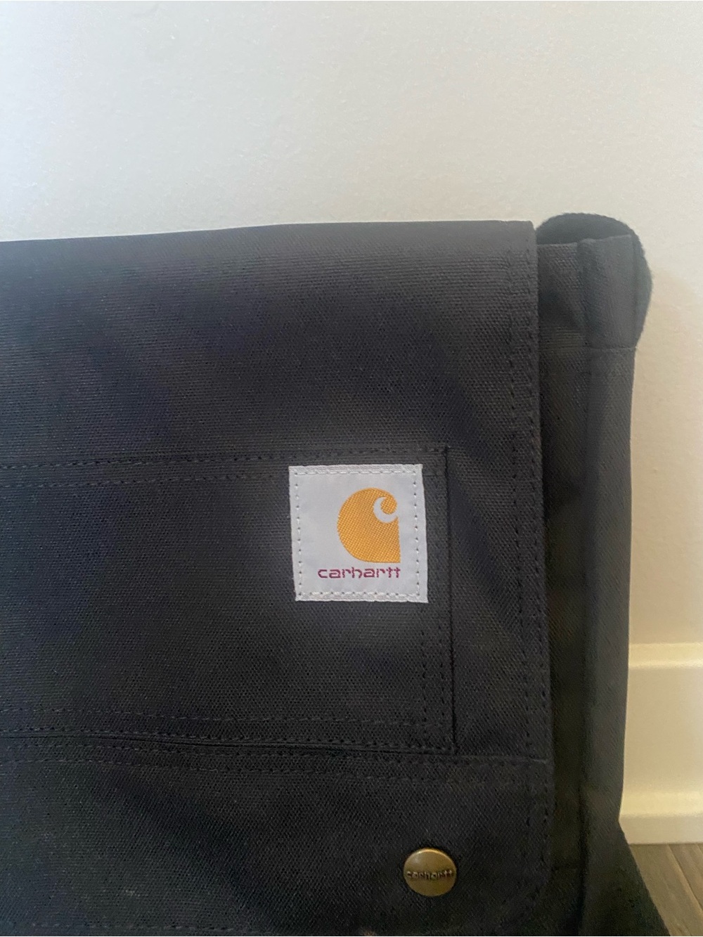 Carhartt Black Crossbody Messenger Bag Adjustable Strap Utility Travel Bag - Picture 2 of 5